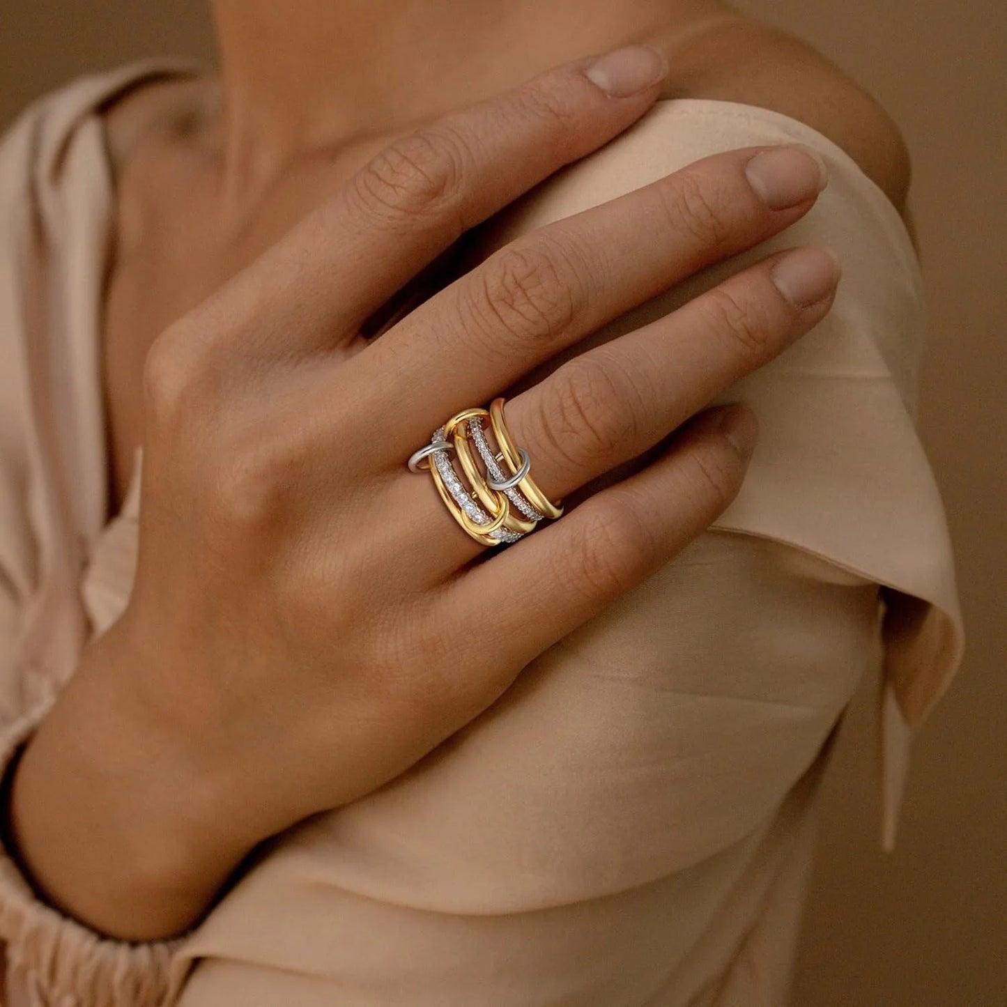 Five-Ring Stacked Anti-Stress Ring – Fashionable Street Hip-Hop Style for Girls, Perfect for Daily Wear and Parties
