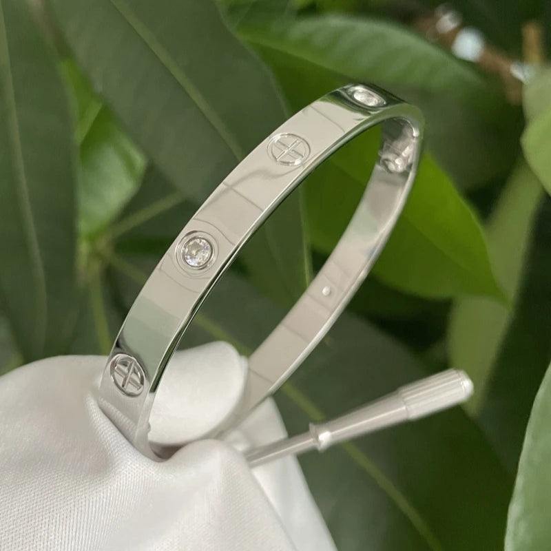 Love Screw Bangle