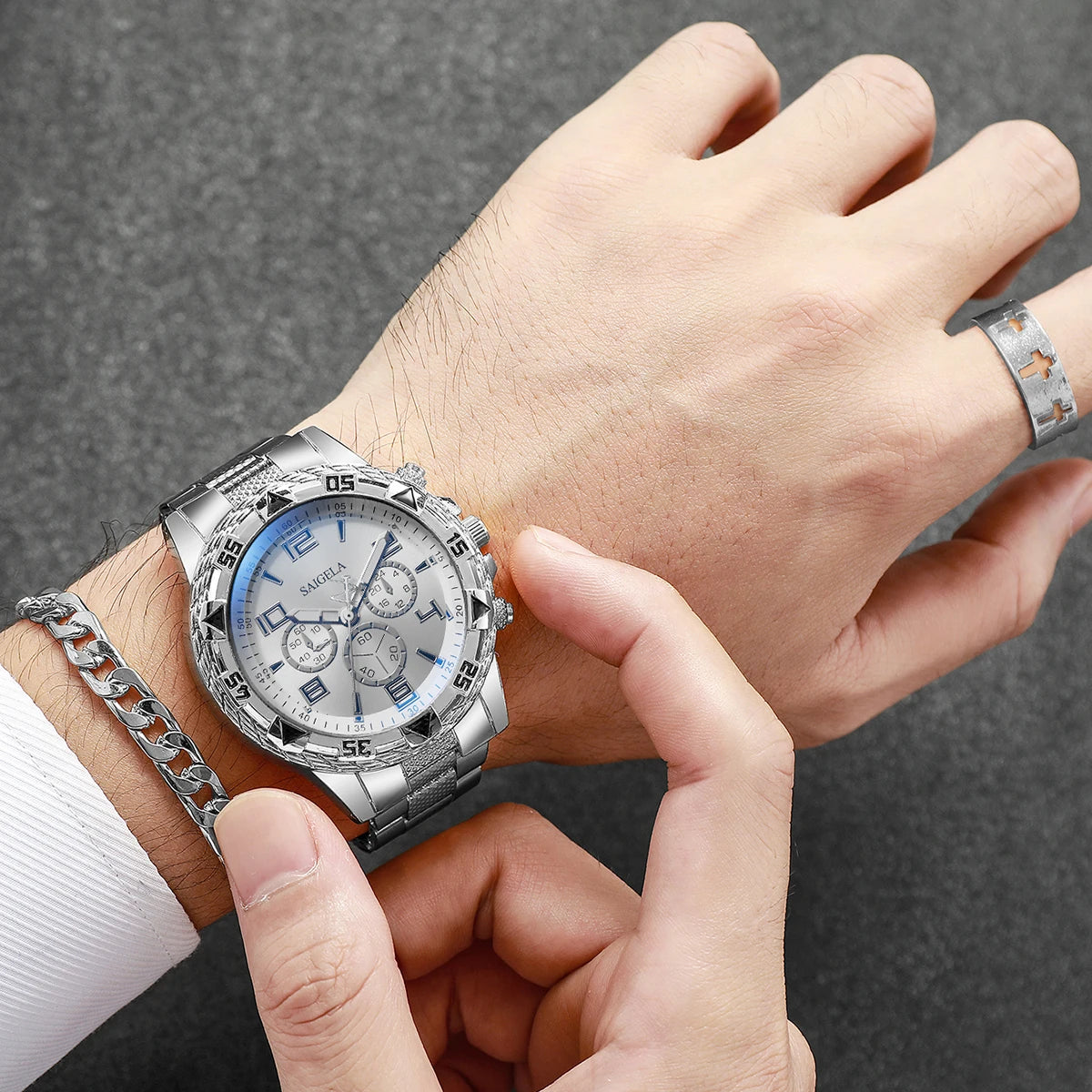 4PCS Men’s Stainless Steel Watch & Jewelry Set – Luxury Quartz Wristwatch