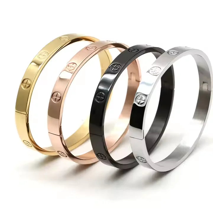 Love Screw Bangle