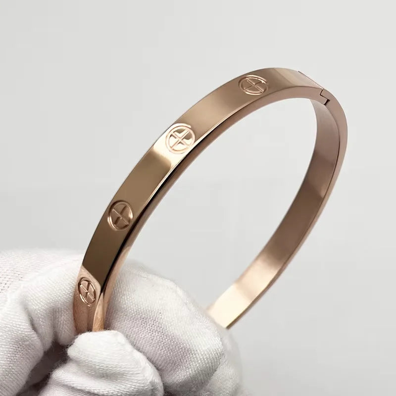 Love Screw Bangle