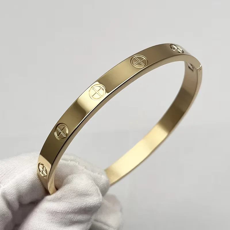 Love Screw Bangle