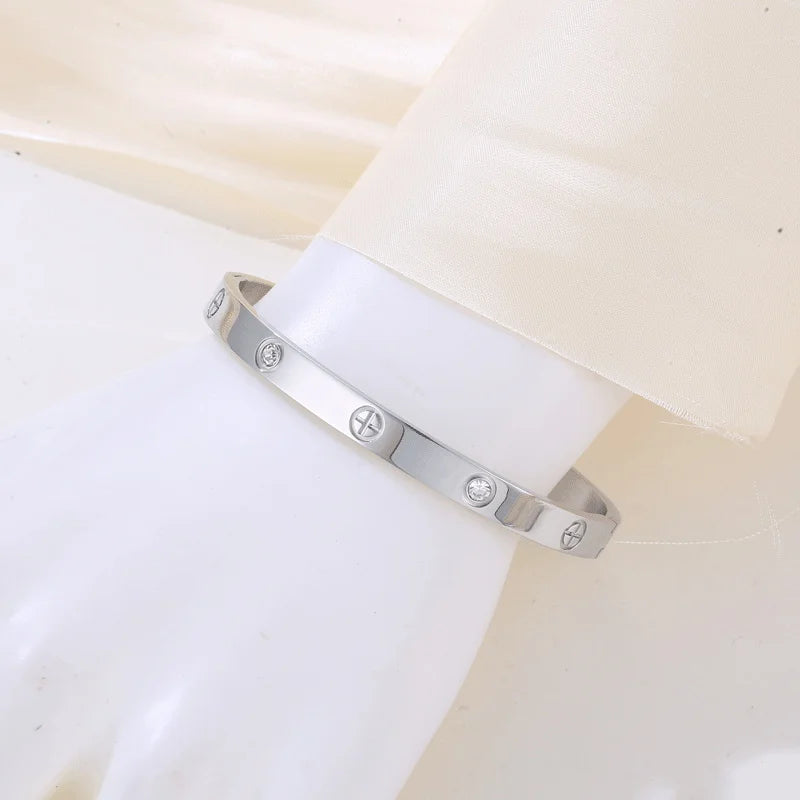 Stainless Steel Crystal Cuff Bracelet – Elegant Fashion Jewelry